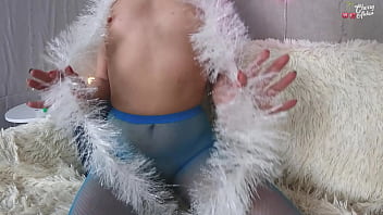 Preview 1 of Pinay Mom Fingering On Snapchat - Anal sex with a beautiful blonde in a New Year&#039_s costume