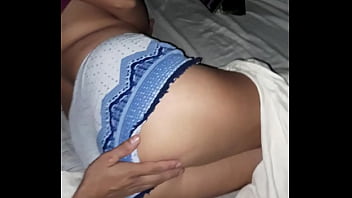 Preview 1 of Nurul Nafisha Tumblr - Me gusta papi! Entro a la habitaci&oacute_n de la hijastra de mi esposa,  una gran explosi&oacute_n de semen en su co&ntilde_o caliente.