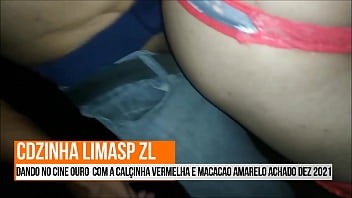 Preview 1 of Viet Paltalk - CdzinhaLimaSP Dando para um f&atilde_ do cine arouche com a calcinha asa delta vermelha achada18122021