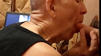 Preview 1 of Bege Vs Mom - Quick Blowjob at My Homemade Glory Hole