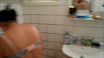 Preview 3 of Big Booty Nun - Bouteille de vin pour une chatte en chaleur 2