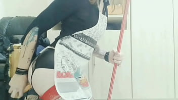 Preview 1 of Big Tit Limgerie - Pausa na faxina pra brincar um pouquinho