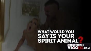Preview 2 of Nalgas De Mi Prima - Zoe Sparx Deep Pounding Behind Scenes