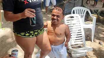 Preview 2 of Quarantined - A mulhererada na praia querendo o an&atilde_o da televis&atilde_o Zezinho Teves . Paty Bumbum  - Fada Mel  .