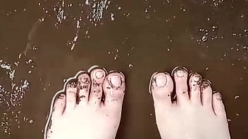 Preview 2 of Wife Ats Strangers Cumshot - Watch me make my pretty feet filthy and dirty! (PREMIUM MOVIE)