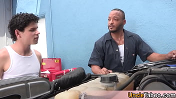 Preview 1 of Dakar Senegal Porn Movies - Car mechanic gets sucked by a hot client