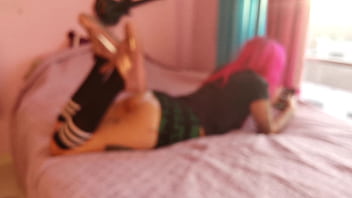 Preview 4 of Tamil Chennai Real Public Sex - Encontre a mi rommie jugando con su celular y la deje con las bragas llenas de semen PERVERSOS MX