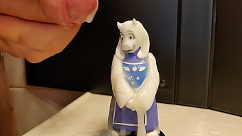 Preview 3 of Pornstarjulia Ann - Toriel figure #2 (Undertale)