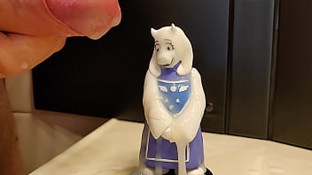 Preview 4 of Pornstarjulia Ann - Toriel figure #2 (Undertale)