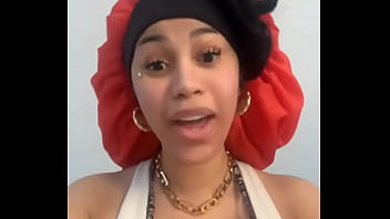 Preview 4 of Valentina Napi Xxx Taxi - Cardi b