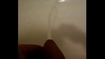 Preview 2 of Taylan - Peeing into the bathtub/Happy new year!