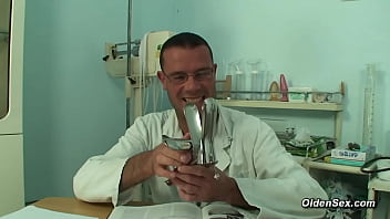 Preview 1 of Anushka Sharma Wwxxx - MILF visits doctor and gets fucked