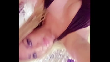 Preview 2 of Hot Mom Massage - Comenzamos con los ma&ntilde_aneros