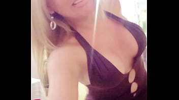 Preview 1 of Hot Mom Massage - Comenzamos con los ma&ntilde_aneros