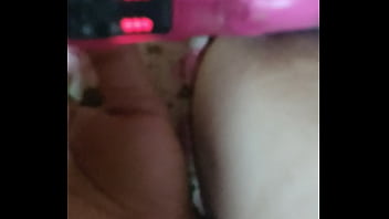Preview 4 of Chubby With Teen - Japinha gozando com o vibrador
