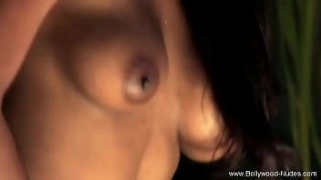 Preview 1 of Blonde Kyra - Bollywood Brunette Dancing Gracefullly And Seductively