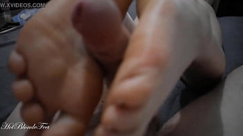 Preview 3 of Vidio Bokep Crot Di Mulut - Sexiest Footjob - Miley Grey