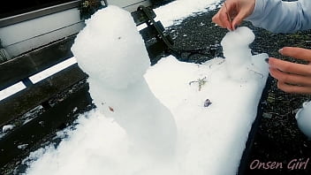 Preview 3 of Mom Teach Sxe In Little Son - 白猫みゃあこと雪の彫刻アート【なっち旅】