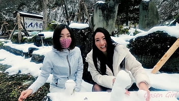 Preview 4 of Mom Teach Sxe In Little Son - 白猫みゃあこと雪の彫刻アート【なっち旅】