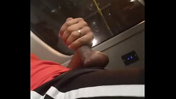 Preview 3 of Porno Anal Gif - Aquele Tes&atilde_o no Busao a noite voltando pra casa