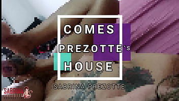 Preview 1 of Tiny Lesboa - Sabrina Prezotte encontra um amigo vindo da aula e acaba fazendo um delicioso troca com ele,  venham brinca com n&oacute_s dois - Prezotte&acute_s House