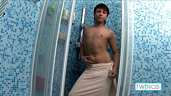 Preview 1 of Fat Wonan Group Sex - Horny Boy Bryan Penetrates His Tight Ass Until He Gets A Nice Orgasm!