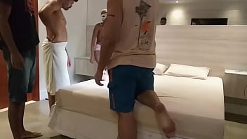 Preview 2 of Jepanes Mom Vull - Bastidores da grava&ccedil_&atilde_o da primeira vez no porno da safada Nicoli Fox fazendo sua primeira DPV e muito sexo anal