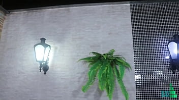 Preview 3 of Areana Granda - A bem amada e seus amigos de internet