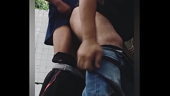 Preview 3 of Animals Xxx Vidoe - Dando o cu na mata do V8