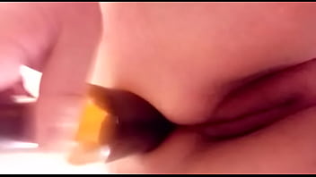 Preview 2 of Twerking Pussy - La Troia ama rompersi il culo anche da sola