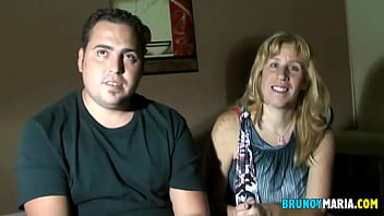 Preview 1 of Freya French - MILF de Lujo de Enormes TETAS Follando con su MARIDO buscan CORNEADORES