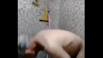 Preview 2 of Drunk Alkohool - Coroa toma banho
