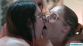 Preview 2 of Brazzers Aunty Big Boobs - Milf teaches teens to have lesbian sex