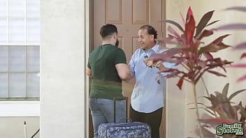 Preview 1 of Photos Allu Arjun - Peter Green&#039_s dad convinced him to fuck his stepsis Nikki