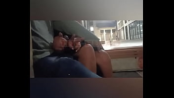 Preview 4 of Kapri Styles Cuckold - Casada bate uma punheta pra mim na rua