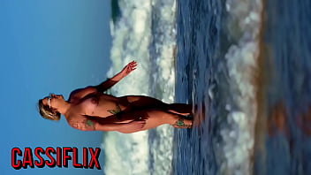 Preview 1 of Mtro Bus - Vem ver esse pauzudo safado fodendo nosso cu e gozando muito - completo no Cassiflix