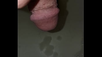 Preview 4 of Saphir Rose - Peeing