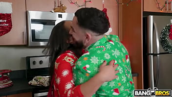 Preview 3 of Xxxxx Ivdoes Xxxx - A Horny Christmas Carol