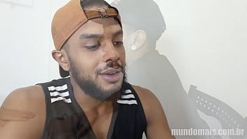 Preview 1 of Saved Pussy Takes Massive Cock - Colegas de quarto apostam no bra&ccedil_o de ferro e quem perder vai dar o c&uacute_.