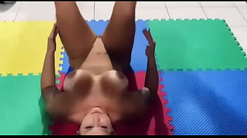 Preview 2 of Japanese Chubby Creampie - Cassiana Costa se preparando para o Ano Novo