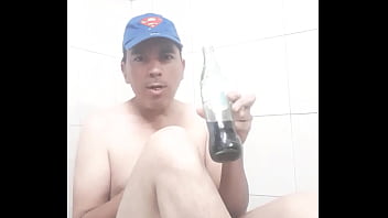 Preview 4 of Vip Long Dick Sex - Tomando soda desnudo