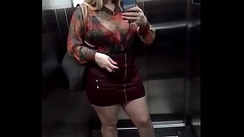 Preview 1 of Bathrrom Lesbian - Chegando e as v&iacute_deos chamadas est&atilde_o ativas at&eacute_ &agrave_s 21:00 ap&oacute_s e tax&iacute_metro 3