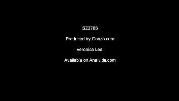 Preview 1 of Afraid To Anal - Veronica Leal&#039_s Anal 2021 Christmas with GONZO SZ2788