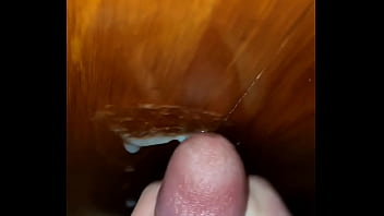 Preview 3 of Un Bus - cum on door