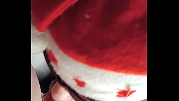 Preview 1 of Animals Vs Girls Sexcom - Babbo natale mi secchia il cazzo con la sua bella bocca.
