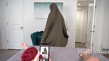Preview 2 of Stereo Sbs - Mom In Hijab Taught All About Sex