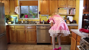Preview 4 of Maata Porn Video - Dishes with Michelle crossdresser sissy maid stuff hole with buttplug