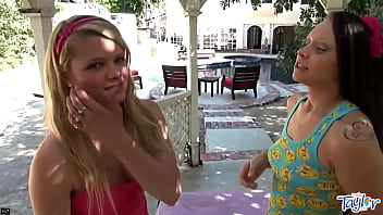 Preview 1 of Grop Xetrem - Little Taylor with Lesbian Friend Masturbating Dildo