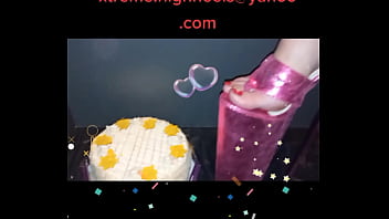 Preview 3 of Xxxwwwcom Vodo - Lady L : Ultra pink mules extreme 14 inch/35 cm high heels crush white cake (video short version)