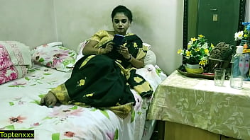 Preview 1 of Tamil Nadu - Indian collage boy secret sex with beautiful tamil bhabhi!! Best sex at saree going viral
